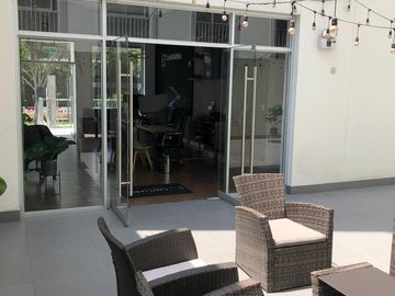 Se vende local comercial