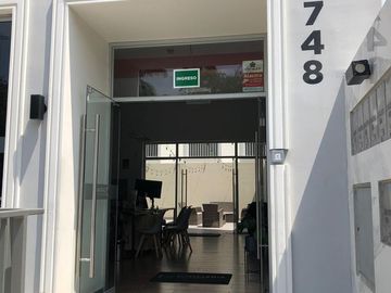 Se vende local comercial