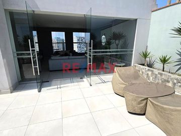 Departamento Con Vista Exterior Con Cochera Y Deposito En Pueblo Libre