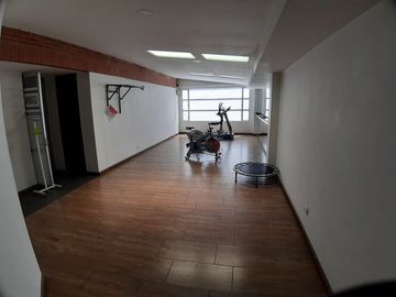 SE VENDE APARTAMENTO DE 74 M2 EN EDIFICIO COUNTRY EN EL BARRIO CONTADOR EN BOGOTA (USAQUEN)