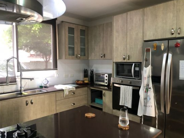 VENTA DE CASA EN URB. VILLAS DEL BOSQUE, VÍA A LA COSTA.
