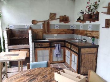 VENTA DE CASA EN URB. VILLAS DEL BOSQUE, VÍA A LA COSTA.