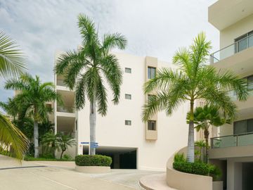 Penthouse con vista al mar, club de playa, en venta, Cosmo Residences, Huatulco