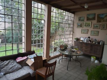 Excelente zona residencial de San Isidro, casa como terreno para proyecto exclusivo