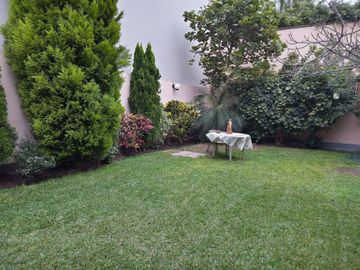 Excelente zona residencial de San Isidro, casa como terreno para proyecto exclusivo