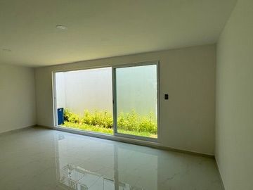 Vendo casa en fraccionamiento la antigua cementera cerca galerías serdán