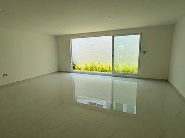 Vendo casa en fraccionamiento la antigua cementera cerca galerías serdán