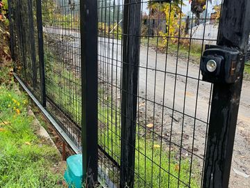 Se vende casa de campo en parcela con piscina, tinaja y gran equipamiento.