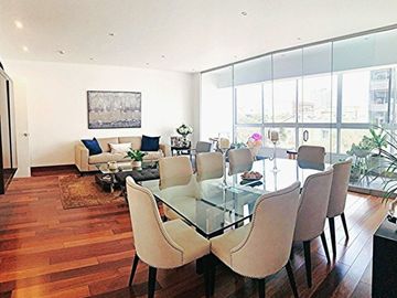 Impecable y Espectacular Flat en San Isidro por sus magníficos acabados, distribución y ubicación.