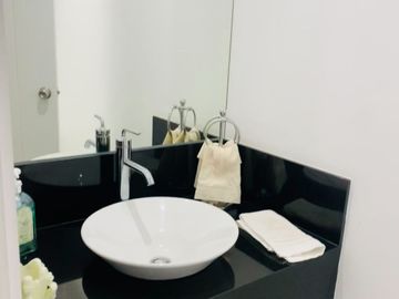 Impecable y Espectacular Flat en San Isidro por sus magníficos acabados, distribución y ubicación.