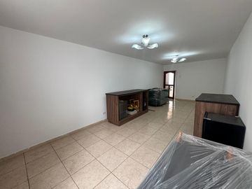 VENTA DE LINDA CASA EN SECTOR1 GRUPO 8 - VILLA EL SALVADOR