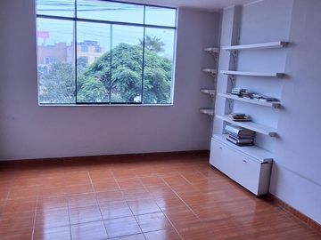Venta de Casa en Los Olivos
