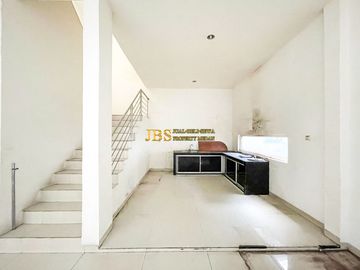 Dijual Villa Komplek Cemara Kuta Jl. Seminyak (Belakang ada kanal)