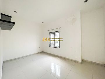 Dijual Villa Komplek Cemara Kuta Jl. Seminyak (Belakang ada kanal)