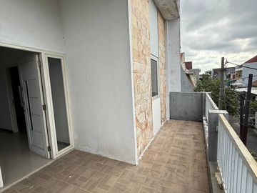 Rumah Rungkut Mapan, Siap Huni