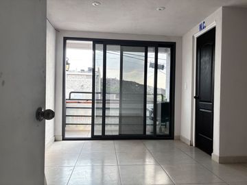 GRAN OPORTUNIDAD DE INVERSION - CASA PASEOS DE PEDREGAL 3 NIVELES
