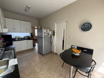 Vendo espaciosa casa en condominio en Surco