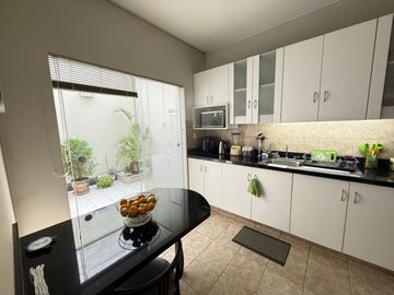 Vendo espaciosa casa en condominio en Surco