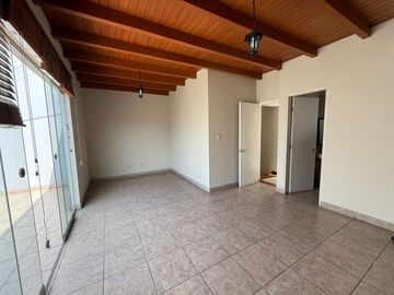 Vendo espaciosa casa en condominio en Surco