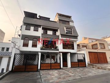 Venta De Departamento Dúplex + Aires