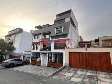 Venta De Departamento Dúplex + Aires