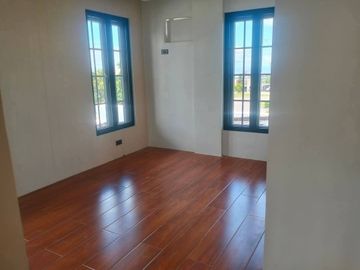 Own a Slice of Paris in Cavite 🇫🇷 Stunning New Home for Sale!