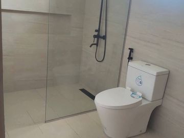 Own a Slice of Paris in Cavite 🇫🇷 Stunning New Home for Sale!