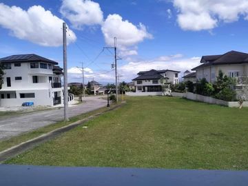 Own a Slice of Paris in Cavite 🇫🇷 Stunning New Home for Sale!