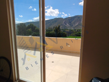 Casa Moderna en Venta en Pomasqui