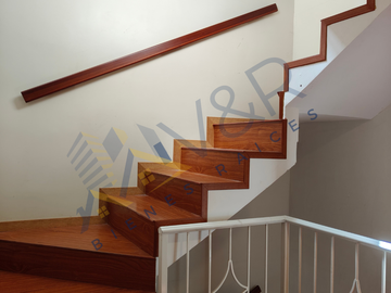 Casa Moderna en Venta en Pomasqui