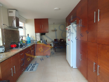 Casa Moderna en Venta en Pomasqui