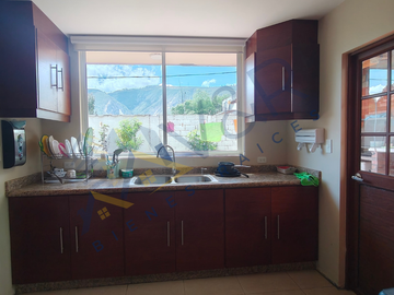 Casa Moderna en Venta en Pomasqui
