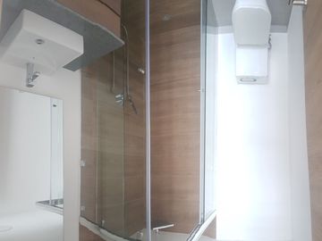 VIVE POR TODO LO ALTO EN EL EDIFICIO MÁS EXCLUSIVO DE QUITO!