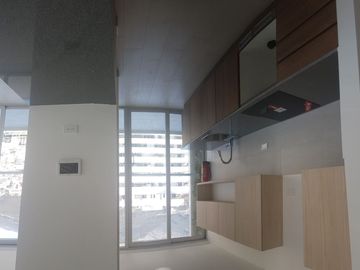 VIVE POR TODO LO ALTO EN EL EDIFICIO MÁS EXCLUSIVO DE QUITO!