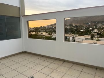 Venta Dpto 1er piso, con terraza y vista a la laguna, urb Las Lagunas, La Molina