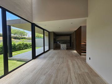 Venta casa Altozano con acabados premium