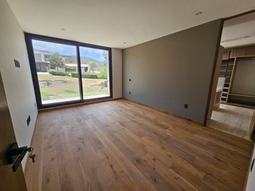 Venta casa Altozano con acabados premium