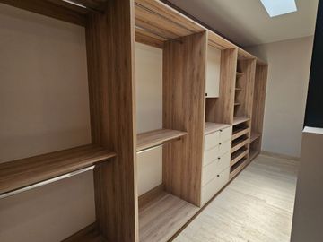 Venta casa Altozano con acabados premium