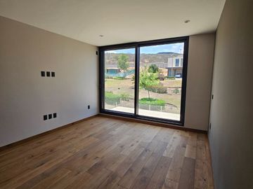 Venta casa Altozano con acabados premium