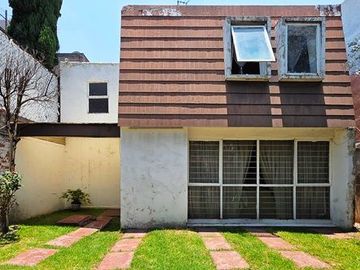 Oportunidad! Casa iluminada c/jardín, ubicación privilegiada cerca del parque