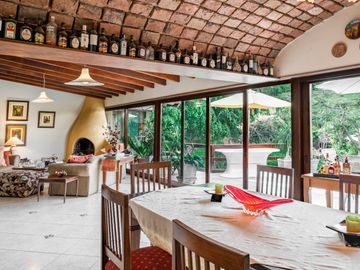 Venta casa en urb Las Lagunas, excelente oportunidad de inversión