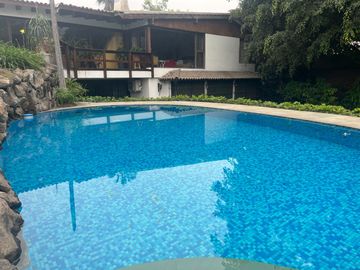 Venta casa en urb Las Lagunas, excelente oportunidad de inversión