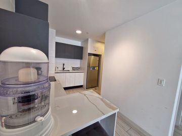VENDO SUITE, LA CAROLINA,  MODERNA, TOTALMENTE AMOBLADA Y EQUIPADA