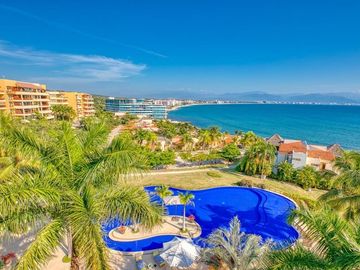 Lujoso Penthouse Amueblado Frente al Mar en Punta Esmeralda | Bucerias Nayarit