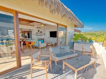 Lujoso Penthouse Amueblado Frente al Mar en Punta Esmeralda | Bucerias Nayarit