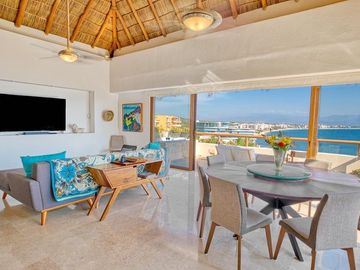 Lujoso Penthouse Amueblado Frente al Mar en Punta Esmeralda | Bucerias Nayarit
