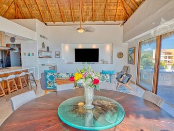 Lujoso Penthouse Amueblado Frente al Mar en Punta Esmeralda | Bucerias Nayarit