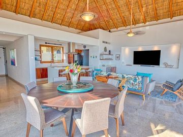 Lujoso Penthouse Amueblado Frente al Mar en Punta Esmeralda | Bucerias Nayarit