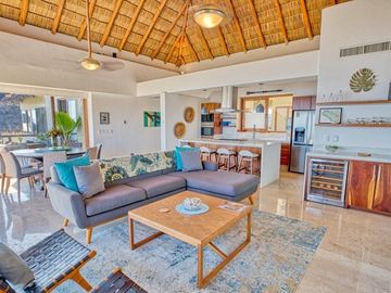 Lujoso Penthouse Amueblado Frente al Mar en Punta Esmeralda | Bucerias Nayarit