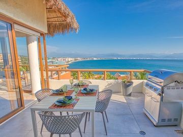 Lujoso Penthouse Amueblado Frente al Mar en Punta Esmeralda | Bucerias Nayarit